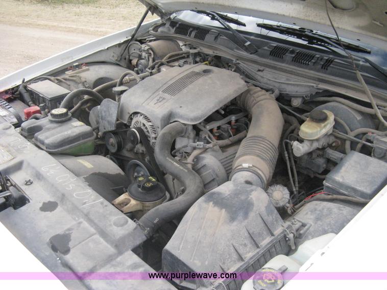 image for item I5606 2004 Ford Crown Victoria Police Interceptor