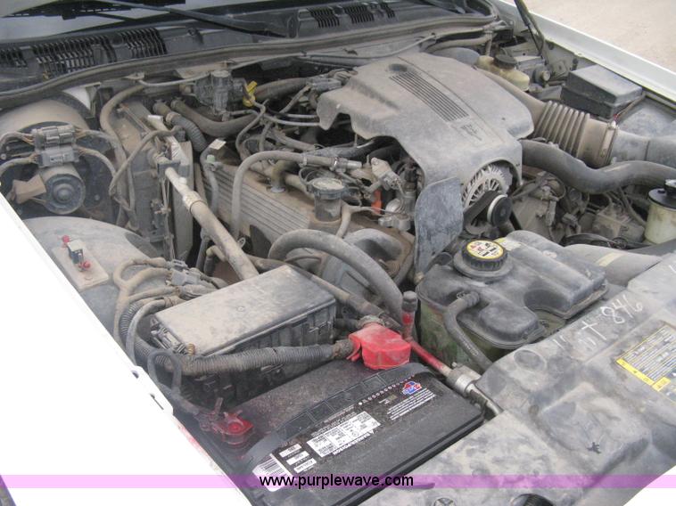 image for item I5606 2004 Ford Crown Victoria Police Interceptor