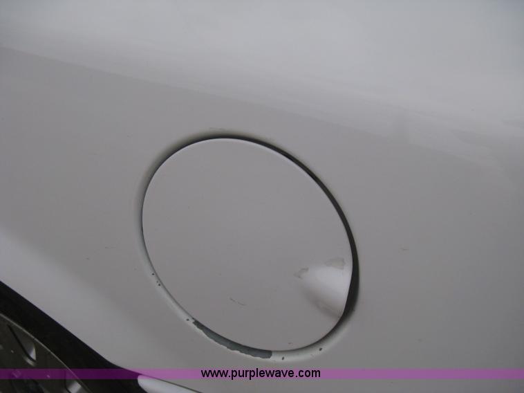 image for item I5606 2004 Ford Crown Victoria Police Interceptor