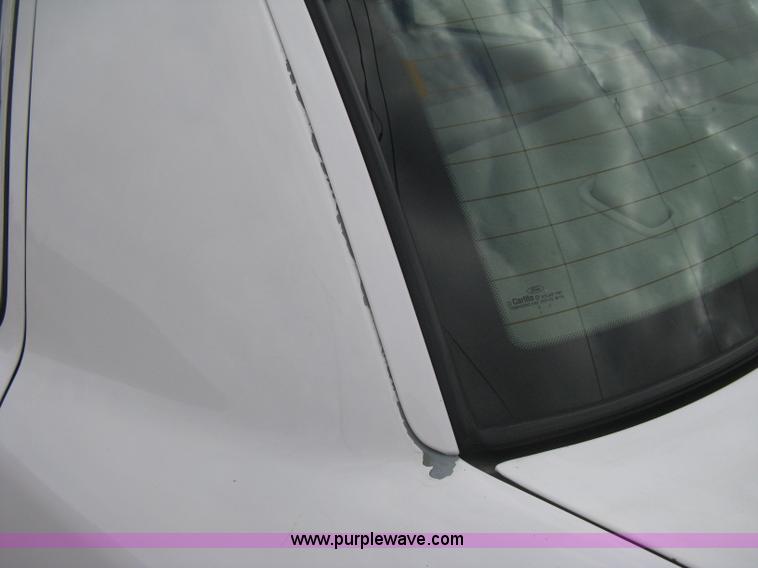 image for item I5606 2004 Ford Crown Victoria Police Interceptor