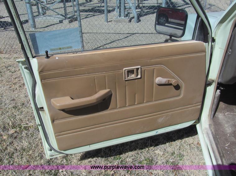 image for item I7142 1987 Dodge Ram 50 pickup truck