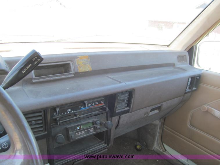 image for item I7142 1987 Dodge Ram 50 pickup truck