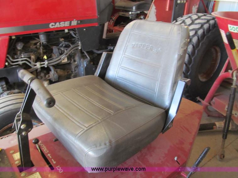 image for item I7143 2001 Zipper TS2293K zero turn lawn mower