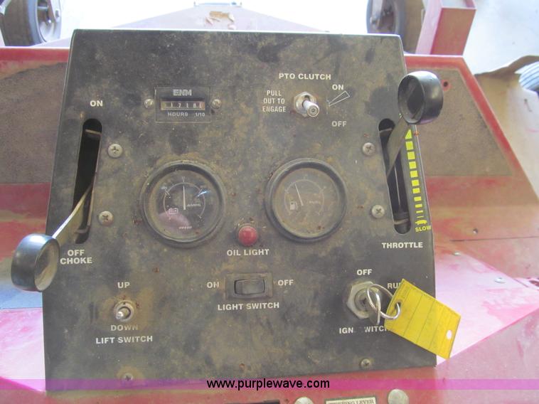 image for item I7143 2001 Zipper TS2293K zero turn lawn mower