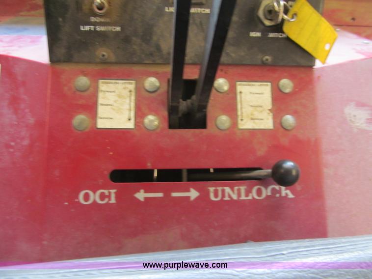 image for item I7143 2001 Zipper TS2293K zero turn lawn mower