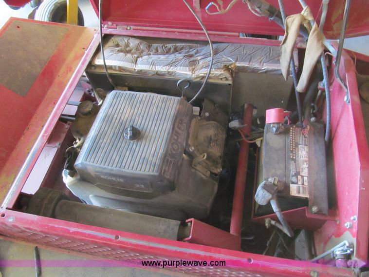 image for item I7143 2001 Zipper TS2293K zero turn lawn mower