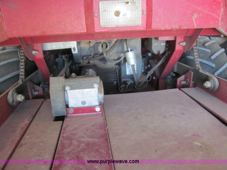 image for item I7143 2001 Zipper TS2293K zero turn lawn mower