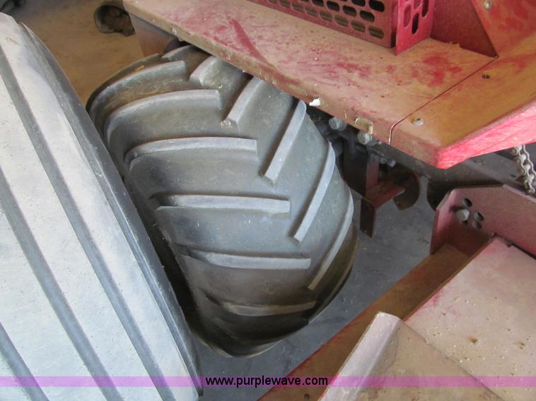 image for item I7143 2001 Zipper TS2293K zero turn lawn mower