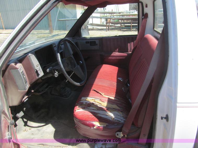 image for item I7145 1991 Chevrolet S10 pickup truck