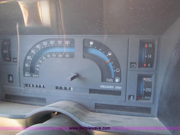 image for item I7145 1991 Chevrolet S10 pickup truck