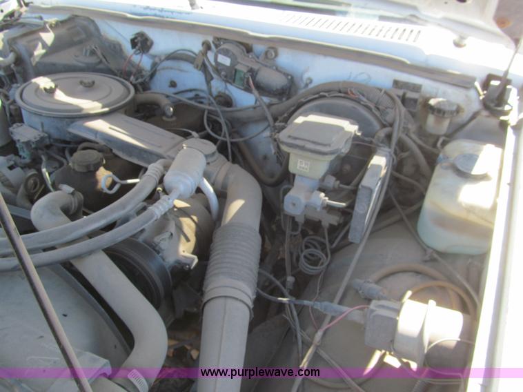 image for item I7145 1991 Chevrolet S10 pickup truck