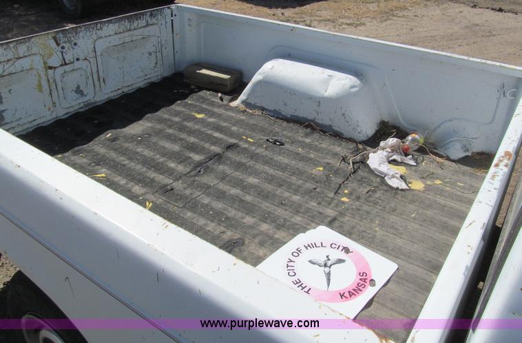 image for item I7145 1991 Chevrolet S10 pickup truck