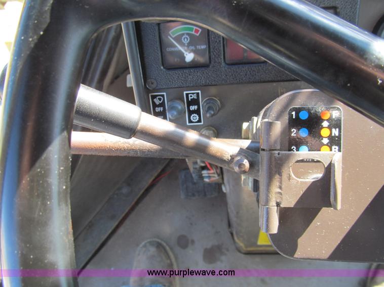 image for item I7157 1996 Komatsu WA120-1 wheel loader