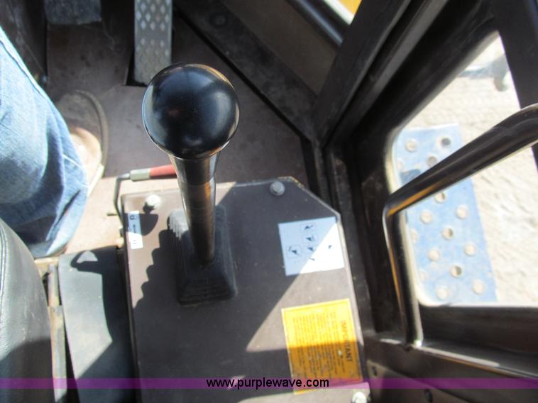 image for item I7157 1996 Komatsu WA120-1 wheel loader