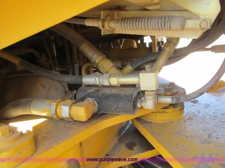 image for item I7157 1996 Komatsu WA120-1 wheel loader