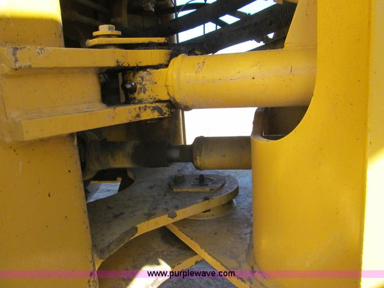 image for item I7157 1996 Komatsu WA120-1 wheel loader