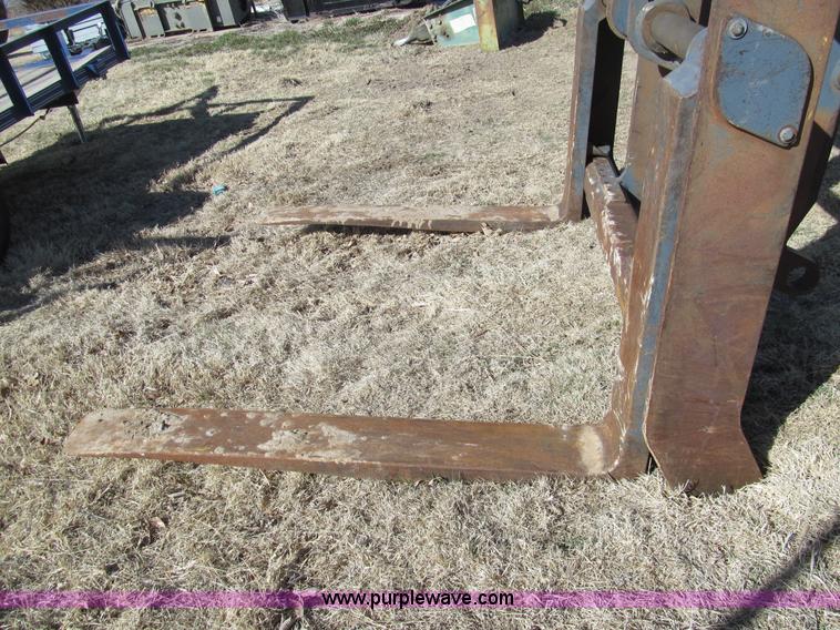 image for item I7157 1996 Komatsu WA120-1 wheel loader