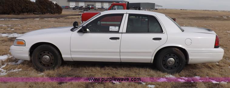 image for item I9078 2008 Ford Crown Victoria Police Interceptor