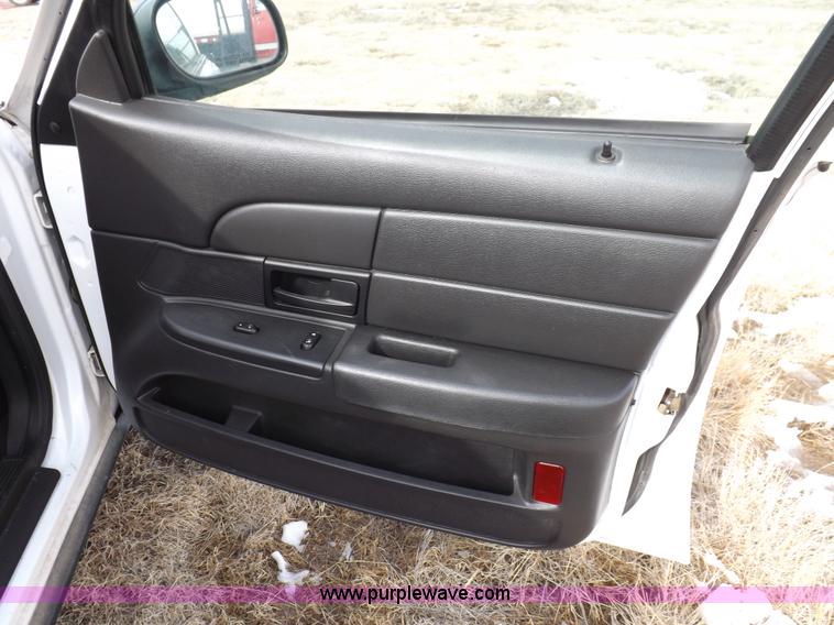 image for item I9078 2008 Ford Crown Victoria Police Interceptor