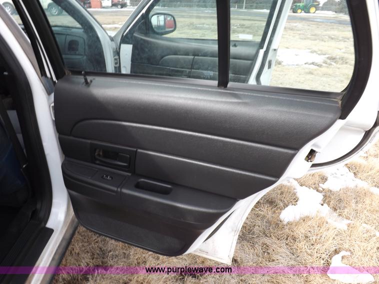 image for item I9078 2008 Ford Crown Victoria Police Interceptor