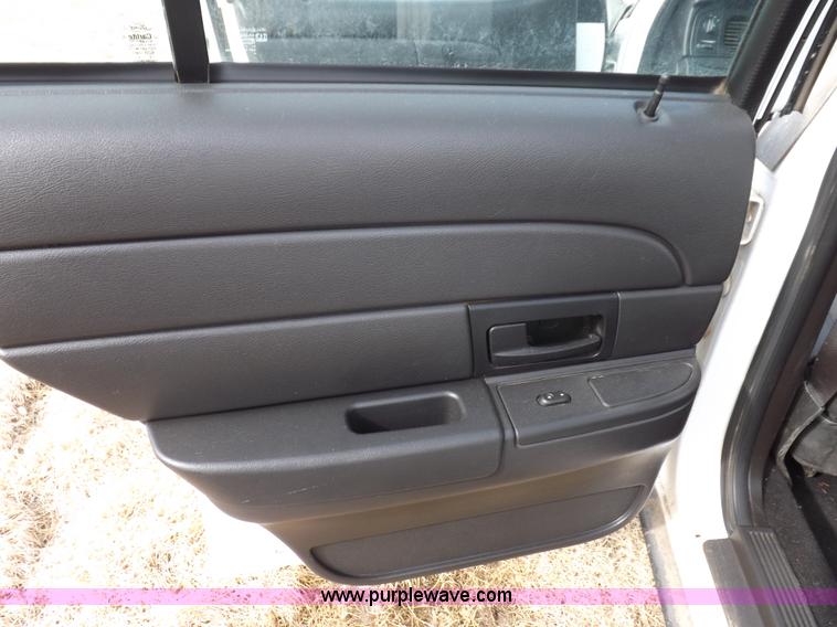 image for item I9078 2008 Ford Crown Victoria Police Interceptor