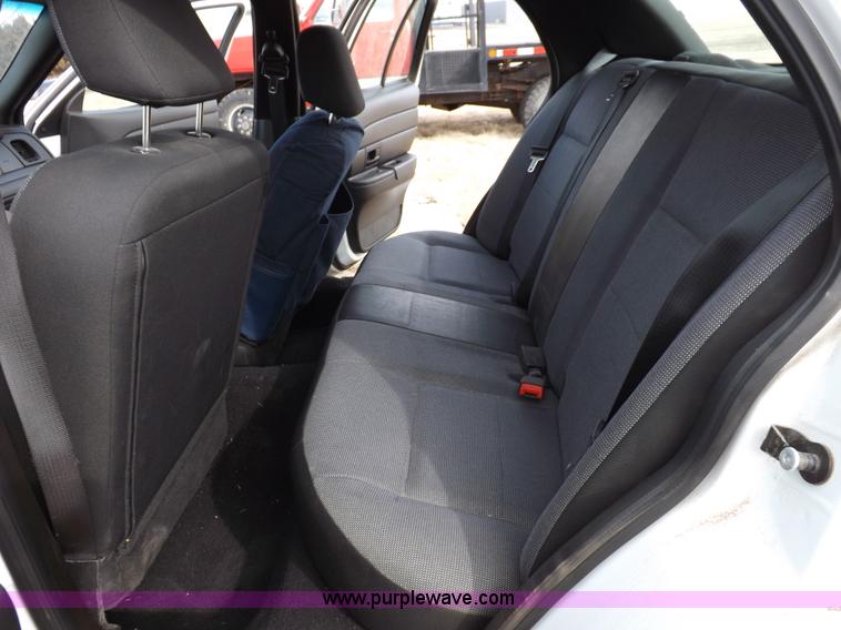 image for item I9078 2008 Ford Crown Victoria Police Interceptor