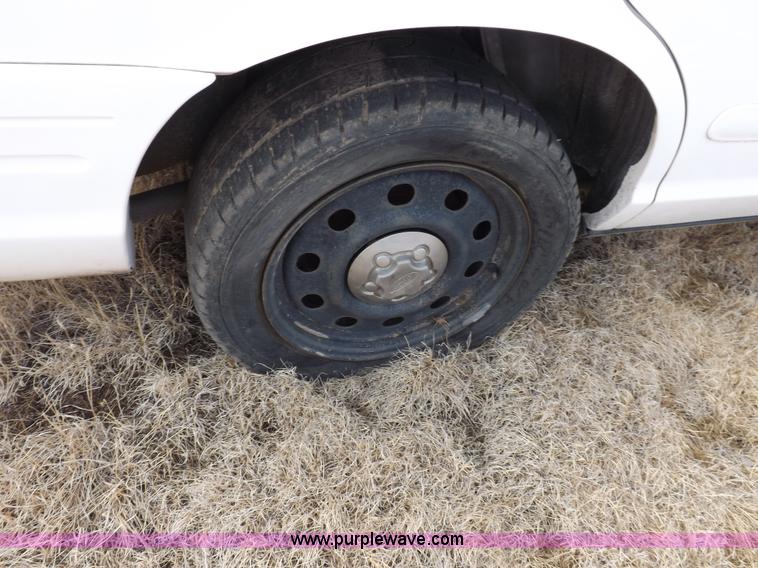 image for item I9078 2008 Ford Crown Victoria Police Interceptor