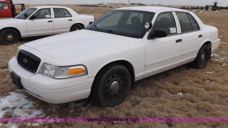 image for item I9079 2008 Ford Crown Victoria Police Interceptor