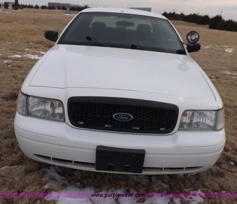 image for item I9079 2008 Ford Crown Victoria Police Interceptor
