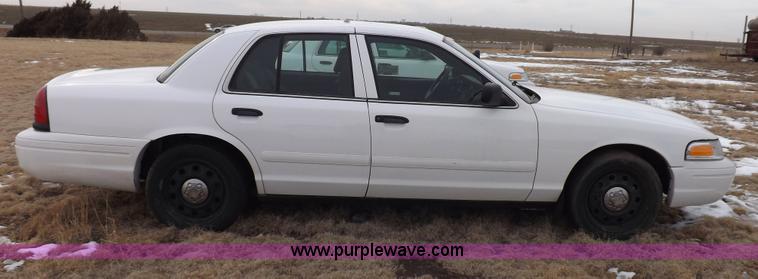image for item I9079 2008 Ford Crown Victoria Police Interceptor