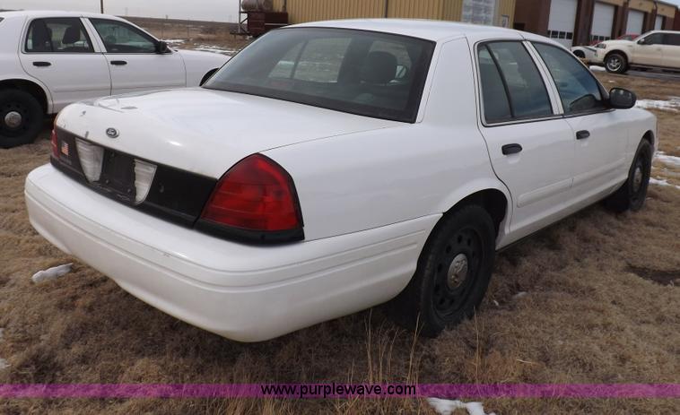 image for item I9079 2008 Ford Crown Victoria Police Interceptor