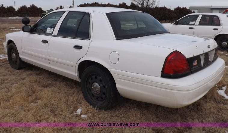 image for item I9079 2008 Ford Crown Victoria Police Interceptor