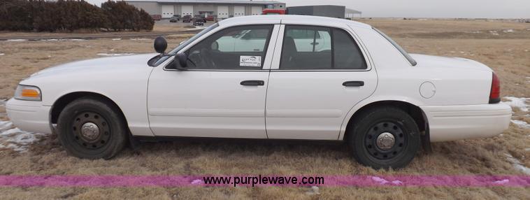 image for item I9079 2008 Ford Crown Victoria Police Interceptor