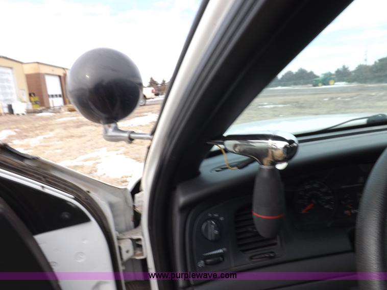 image for item I9079 2008 Ford Crown Victoria Police Interceptor