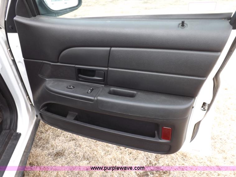 image for item I9079 2008 Ford Crown Victoria Police Interceptor