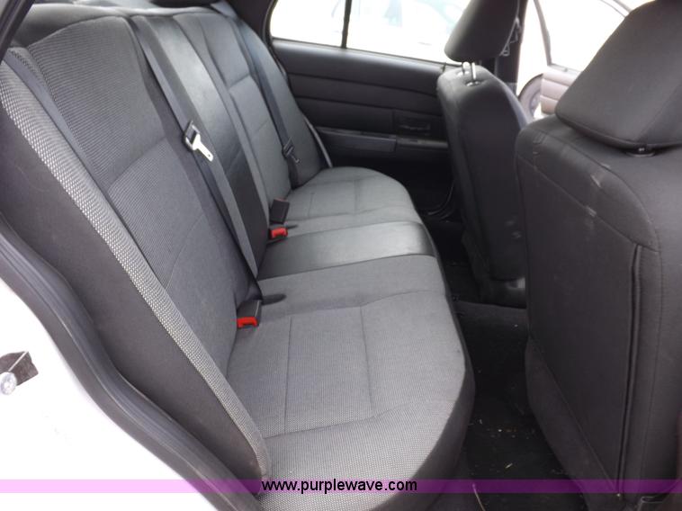 image for item I9079 2008 Ford Crown Victoria Police Interceptor