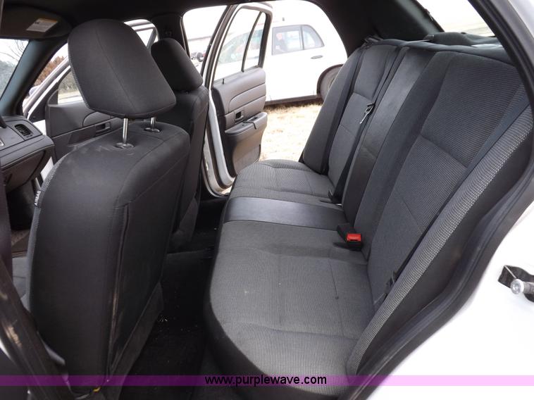 image for item I9079 2008 Ford Crown Victoria Police Interceptor