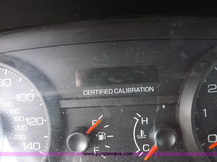 image for item I9080 2008 Ford Crown Victoria Police Interceptor