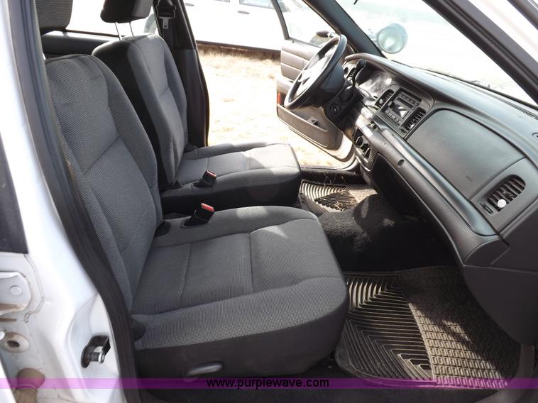 image for item I9080 2008 Ford Crown Victoria Police Interceptor