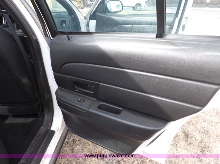 image for item I9080 2008 Ford Crown Victoria Police Interceptor