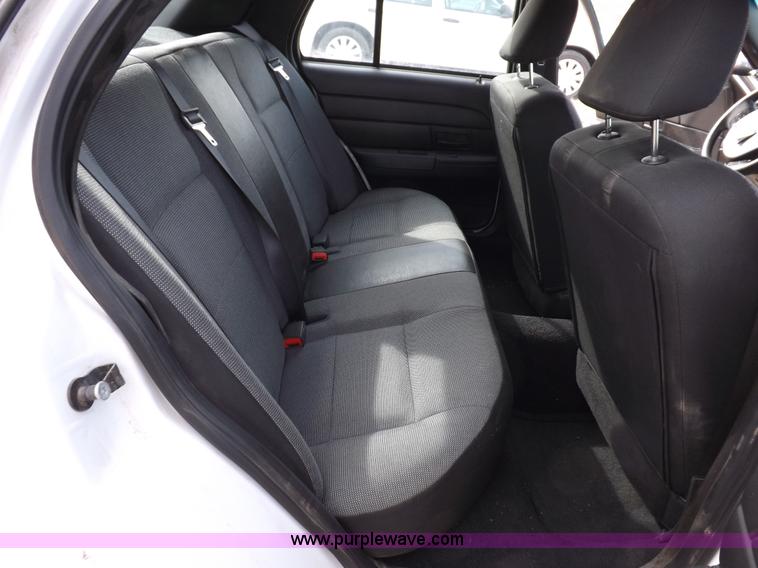 image for item I9080 2008 Ford Crown Victoria Police Interceptor
