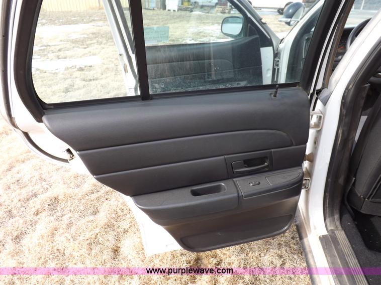 image for item I9080 2008 Ford Crown Victoria Police Interceptor