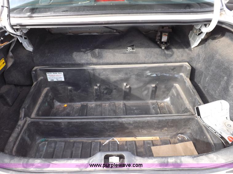 image for item I9080 2008 Ford Crown Victoria Police Interceptor