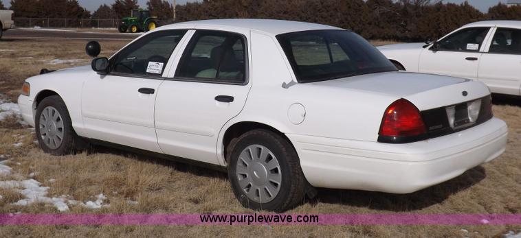 image for item I9081 2008 Ford Crown Victoria Police Interceptor