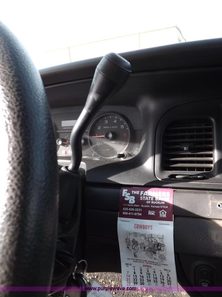 image for item I9081 2008 Ford Crown Victoria Police Interceptor