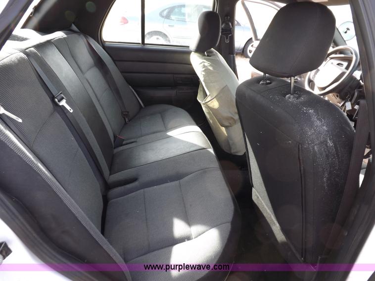 image for item I9081 2008 Ford Crown Victoria Police Interceptor