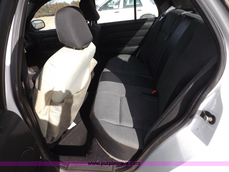 image for item I9081 2008 Ford Crown Victoria Police Interceptor