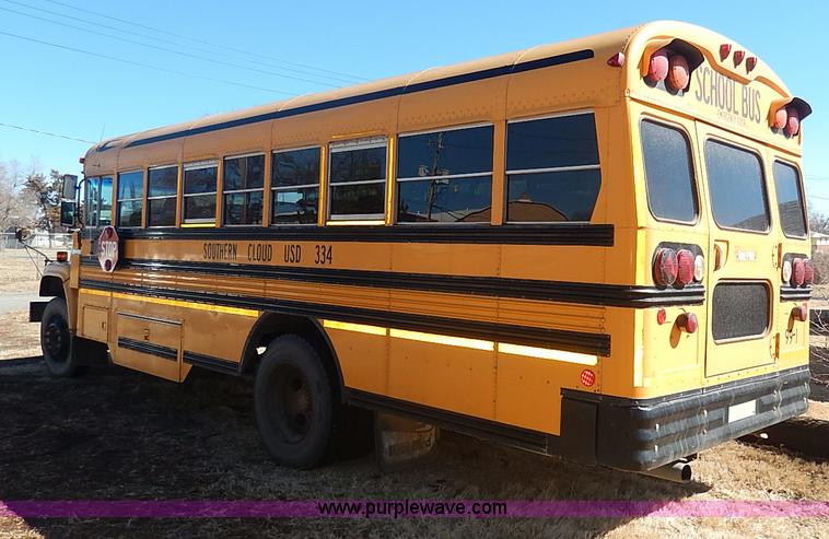image for item I9305 1999 Chevrolet B7 Bluebird bus