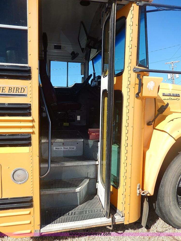 image for item I9305 1999 Chevrolet B7 Bluebird bus