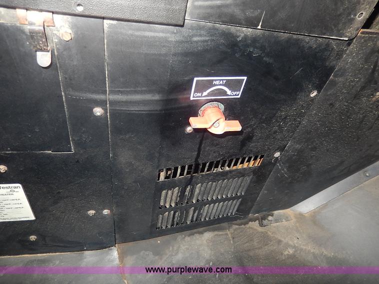 image for item I9305 1999 Chevrolet B7 Bluebird bus